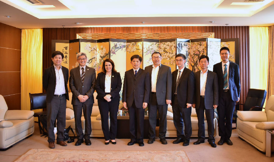 美国南卡罗莱纳大学副董事长Joan Gabel访问公司