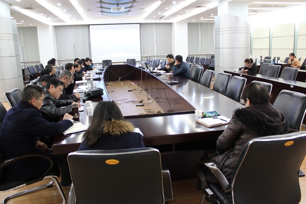 省政府外事办公室出国管理处处长曹凤前来公司作讲座