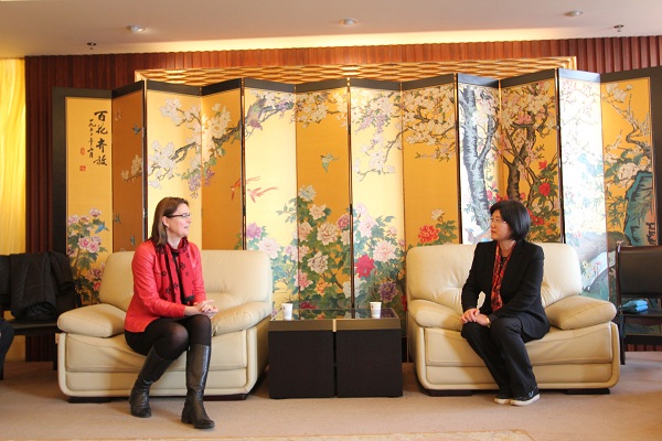 英国阿斯顿大学副董事长Saskia Loer Hansen来访公司